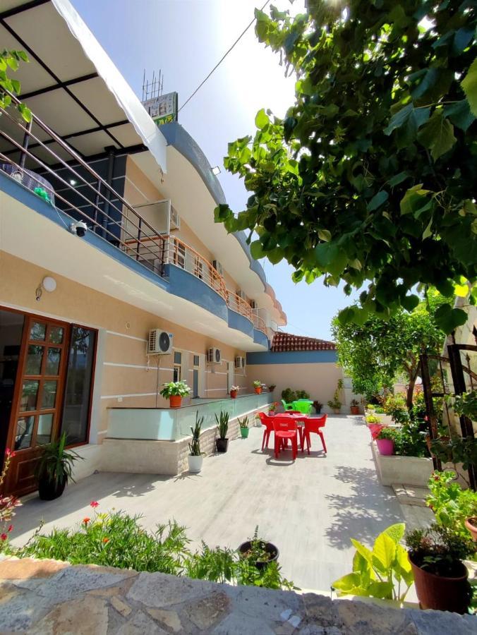 Hotel Vila Flowers Vlorë エクステリア 写真